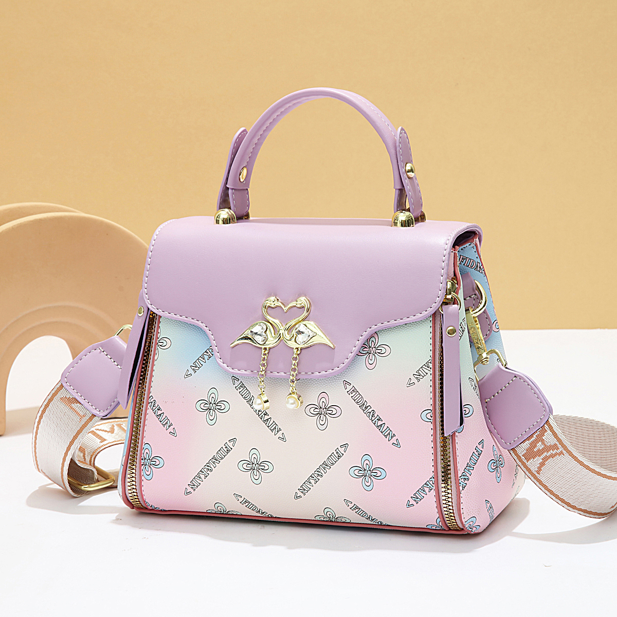 狮岭包包2025原产地工厂店新款白沟女软皮手提高级感斜挎包小方包