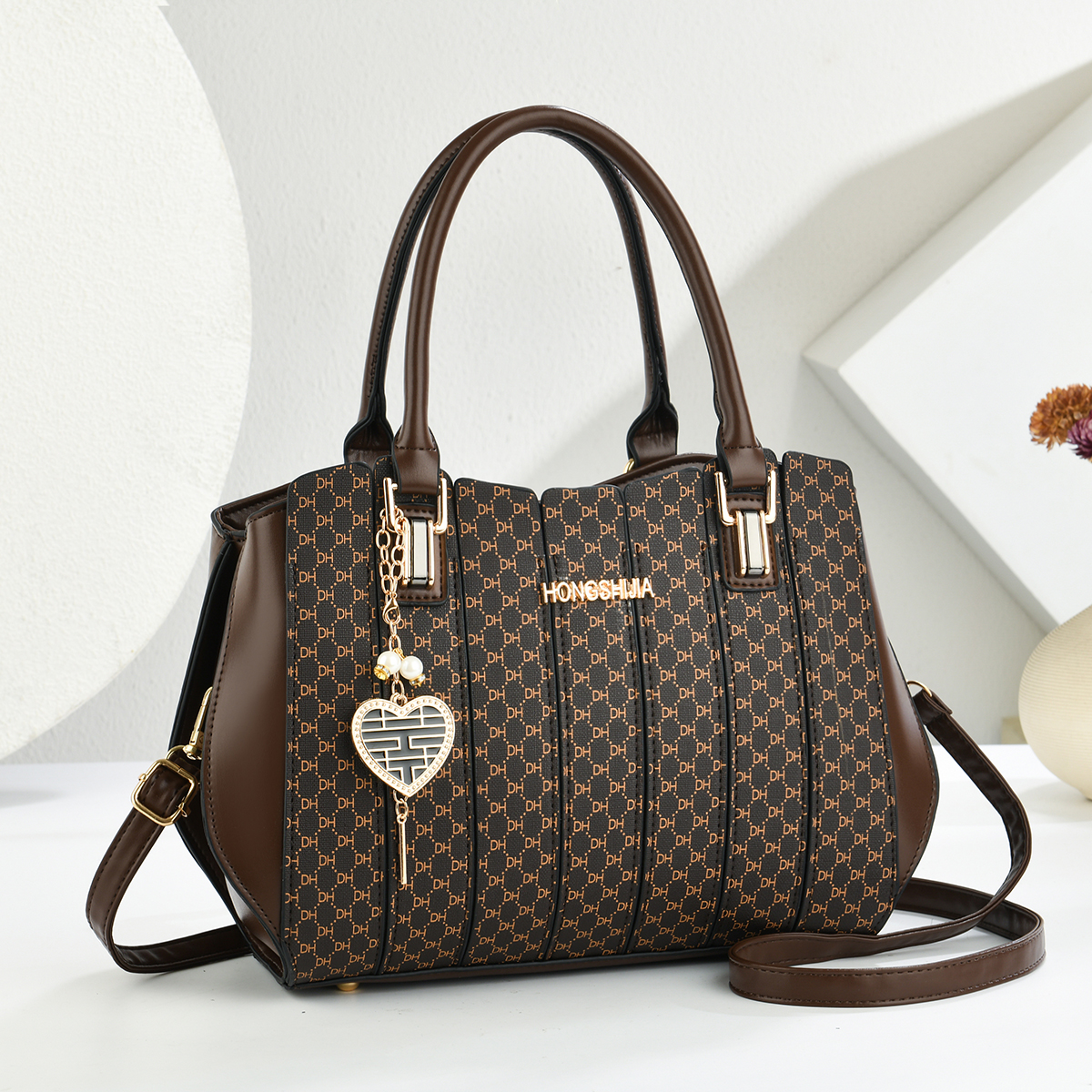 时尚中年女包单肩印花妈妈包