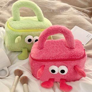 手提大眼仔化妆包可爱便携式大容量旅行洗漱护肤品口红整理收纳袋