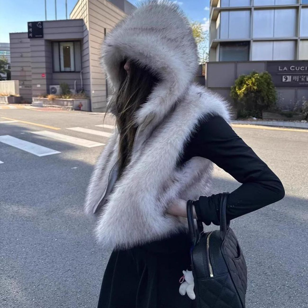 环保皮草马甲女款2026新款外穿无袖仿狐狸毛毛绒绒高级感叠穿马夹