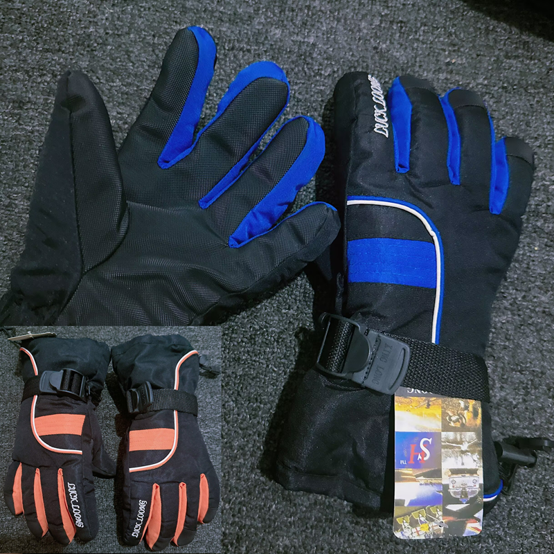 外贸原单滑雪手套冬季加厚男女儿童款骑行骑车防水防风保暖手套