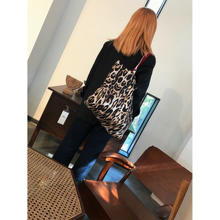 泫雅风设计小众帆布包 缎面豹纹双面包 CAPSULE EVENTS胶囊事件