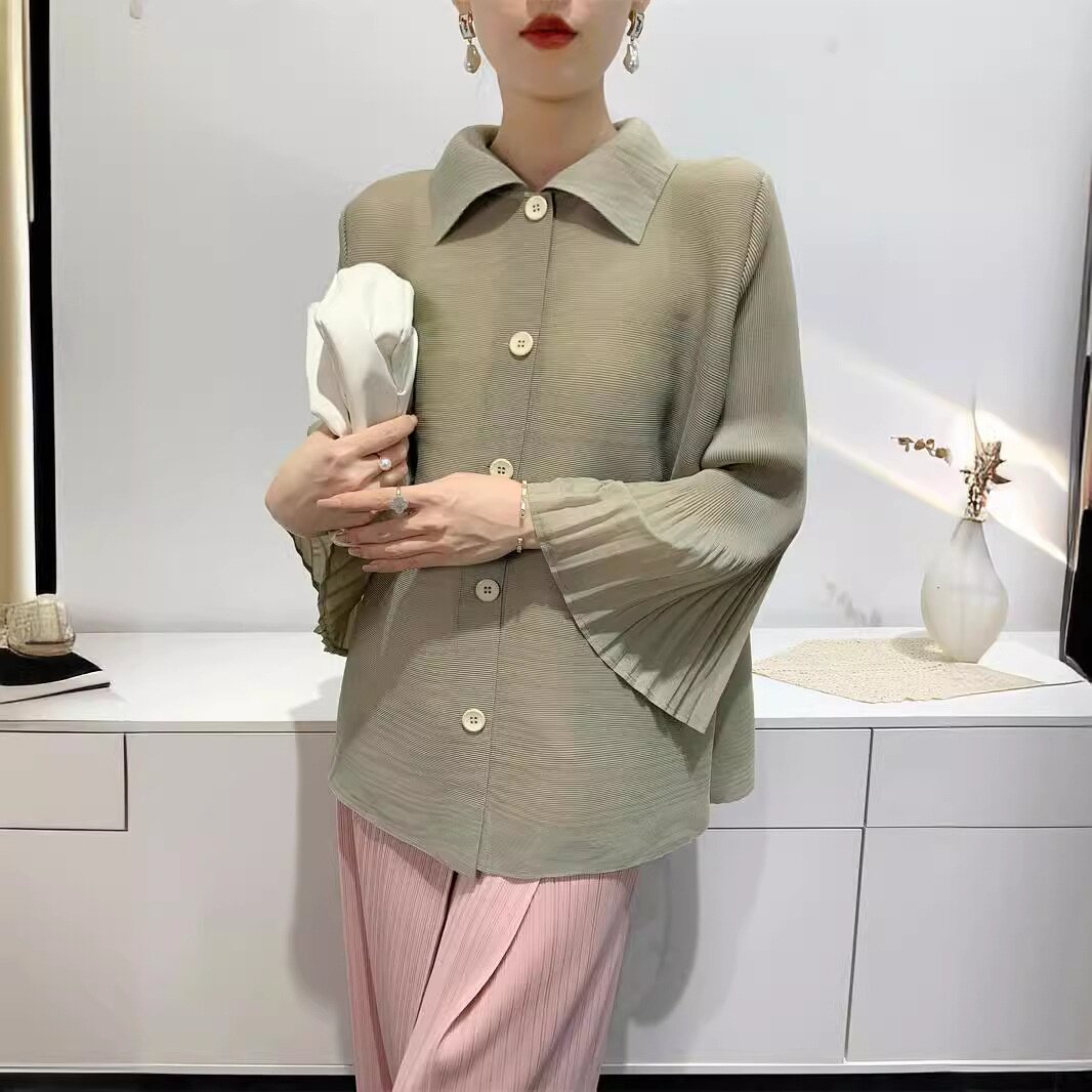 2024春秋新款褶皱衬衫女爆位袖子一排扣牙签褶上衣宽松休闲妈妈装