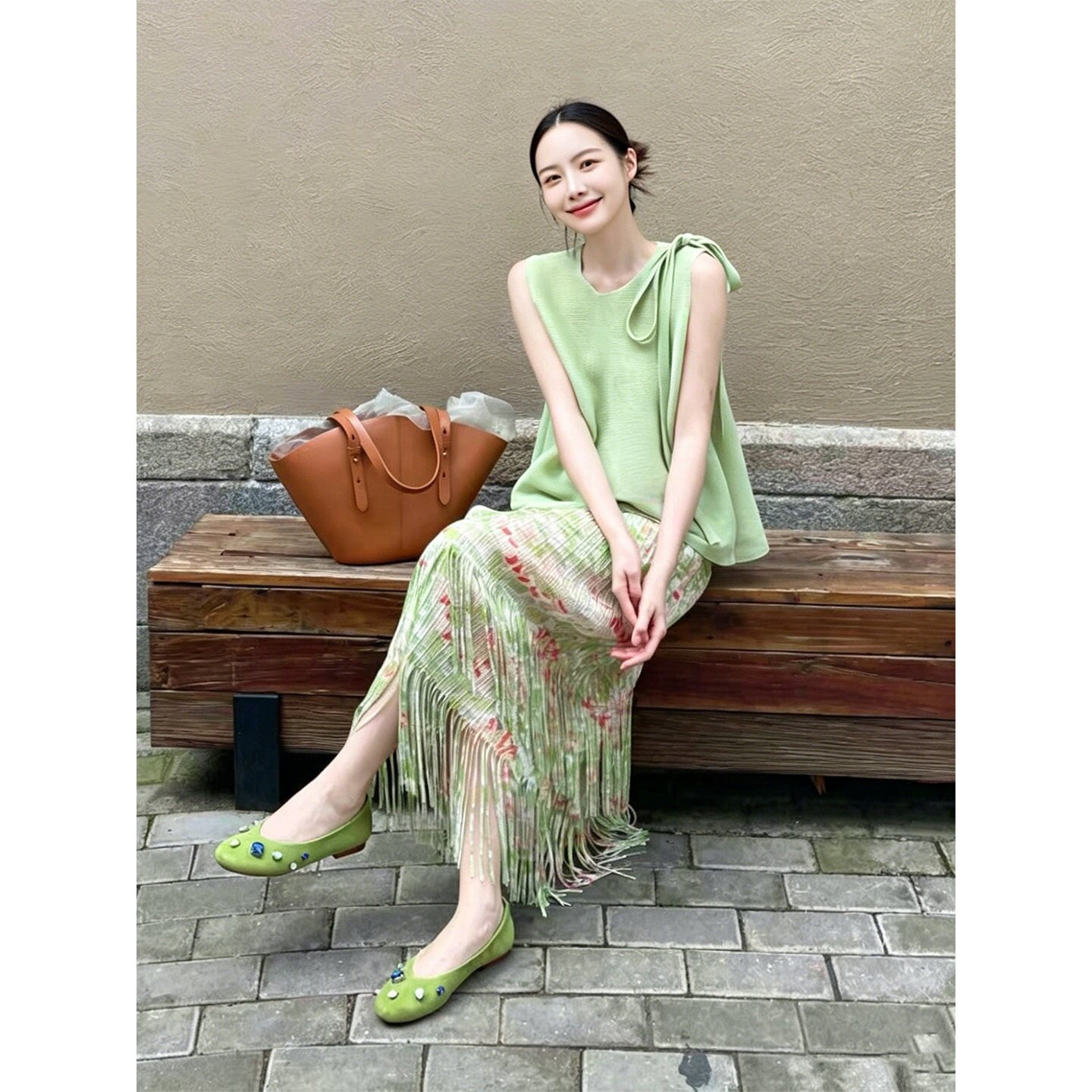 三宅褶皱轻熟风绿色蝴蝶结无袖背心流苏半身裙女两件套装松弛感