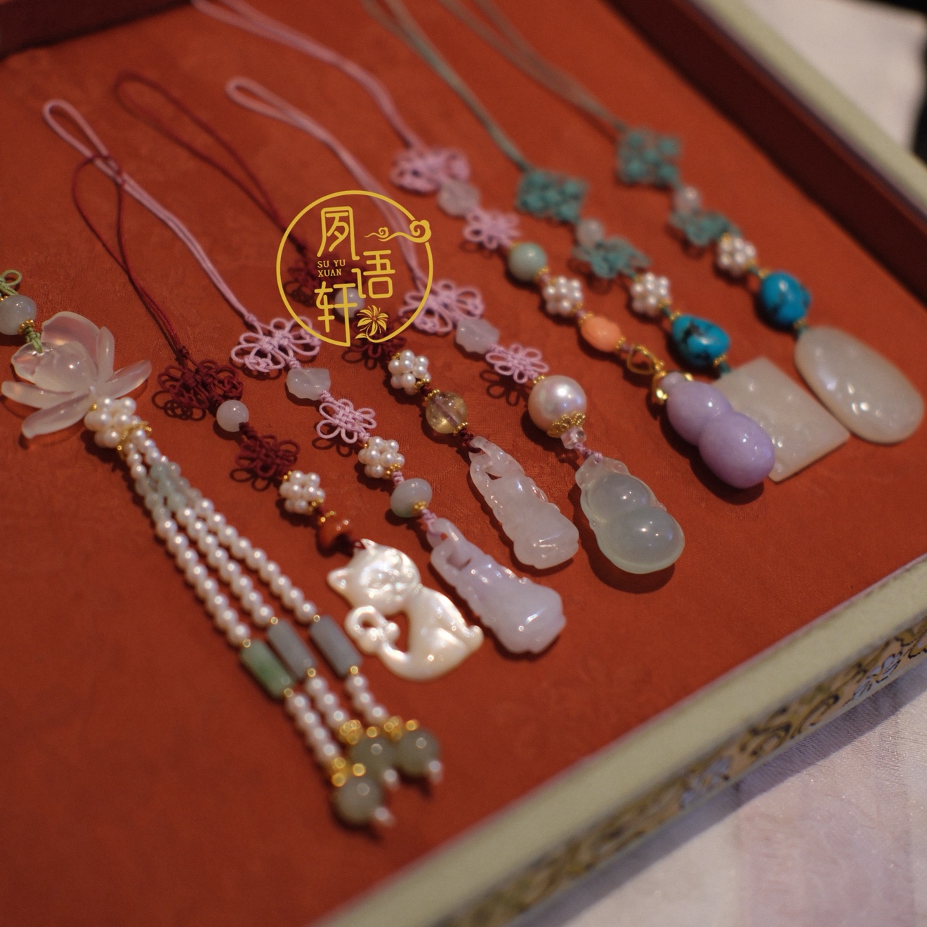 天然翡翠和田玉压襟旗袍汉服