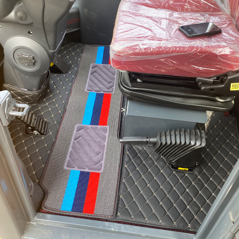 鲁宇皮革鲁宇装载机全包脚踏垫