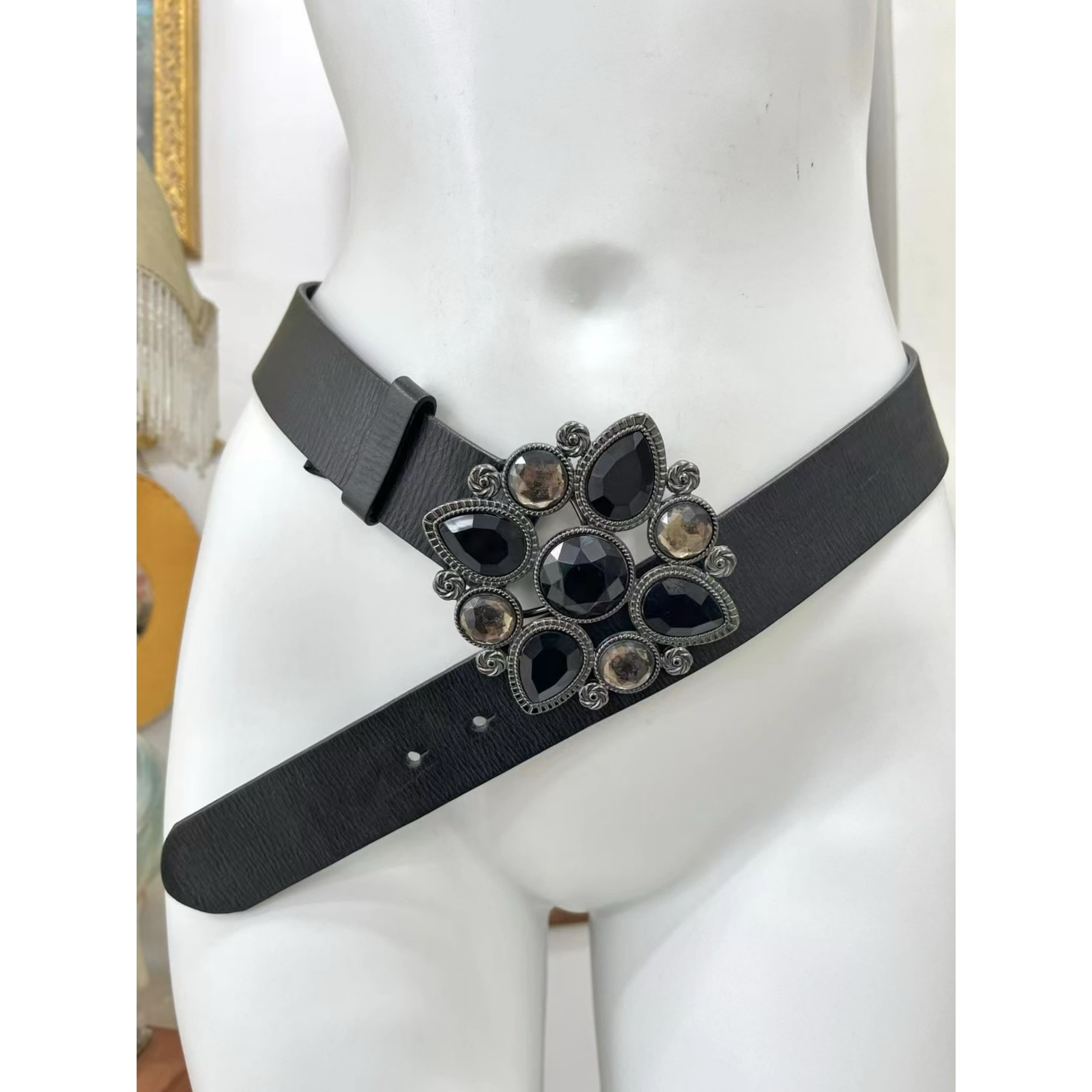 复古辣妹WH*TE BL*CK合金带头人工宝石镶嵌牛皮vintage古着腰带女