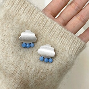 小众潮酷磨砂银云朵雨滴耳钉女 ins冷淡风蓝色玉珠高级氛围感耳环