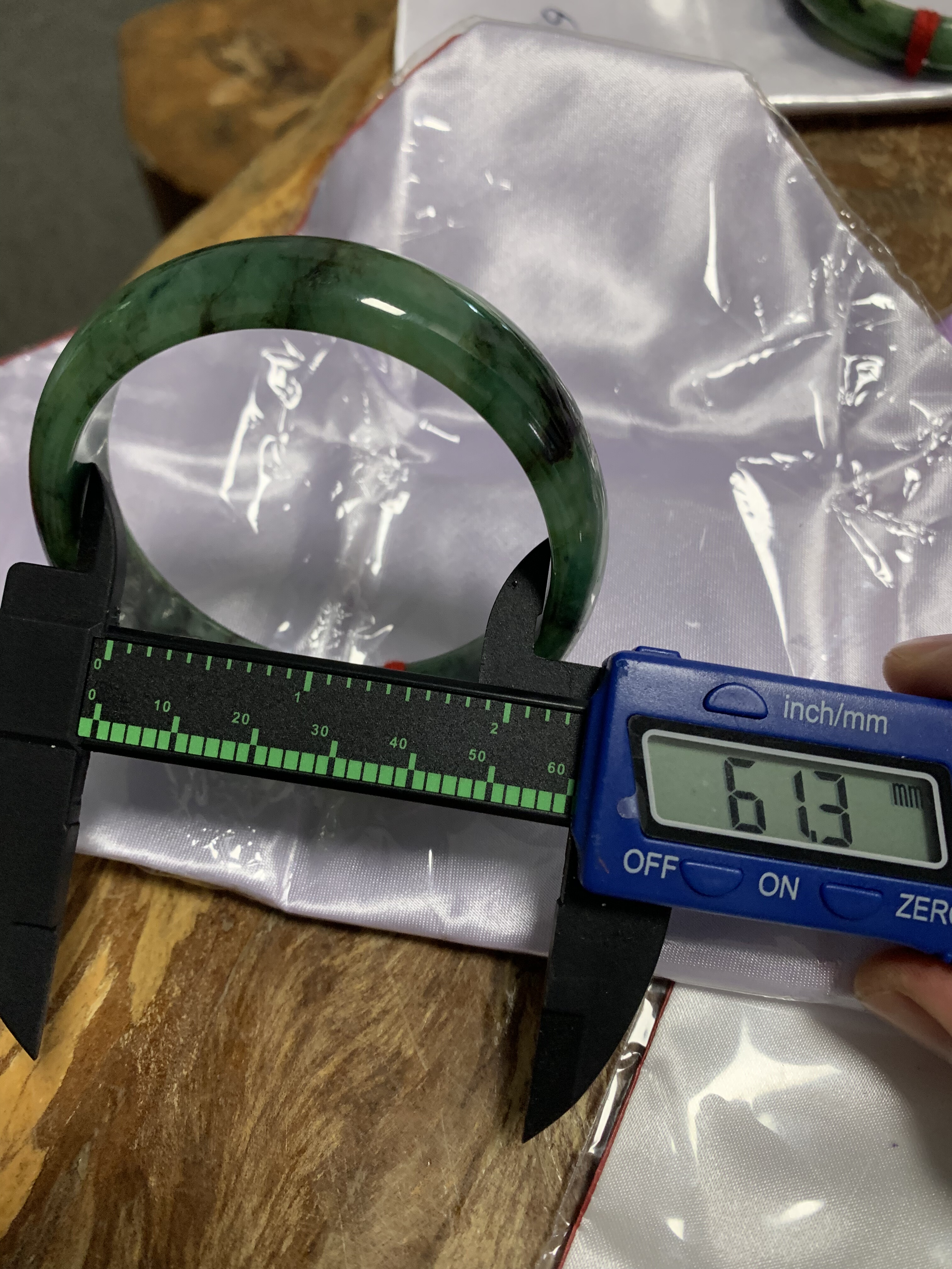 翡翠手镯国风系列之水墨丹青意境天然缅甸翡翠A货宽版满绿翡翠玉