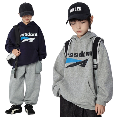 男童冬季字母印花加绒连帽卫衣