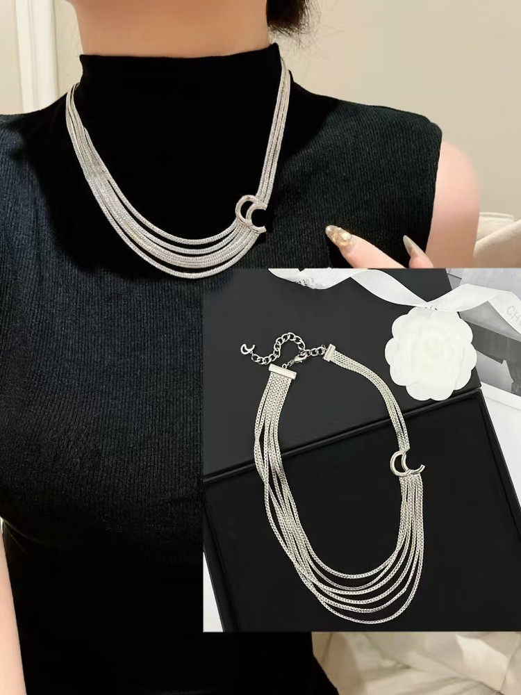 classic Mother shell Necklace love Pearl Sweater chain Double layer circle have more cash than can be accounted for Pendant high cheongsam Overlapping wear Versatile chain Autumn and winter