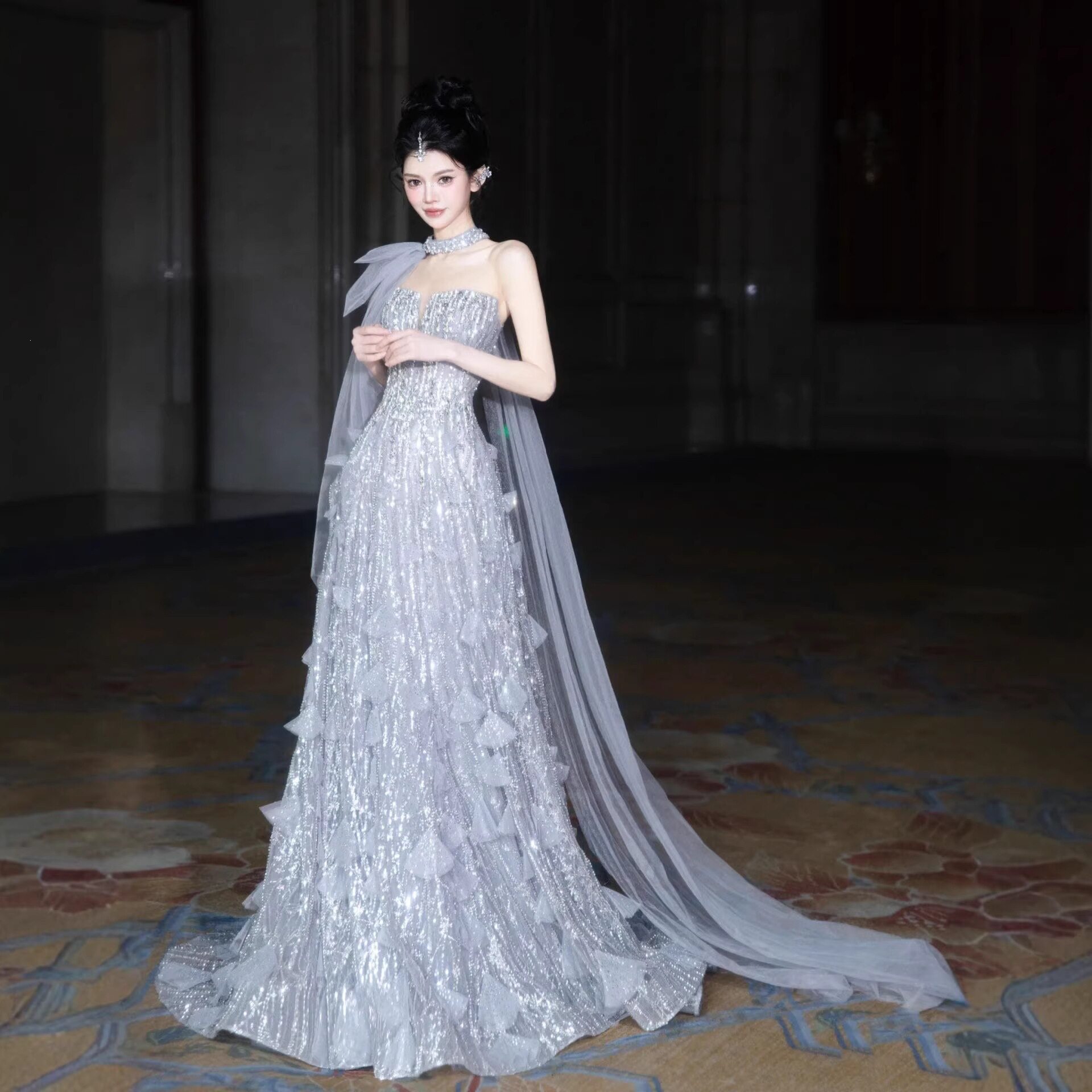 抹胸晨袍晚礼服2026新款宴会主持人订婚敬酒服生日成人礼蓝色长裙