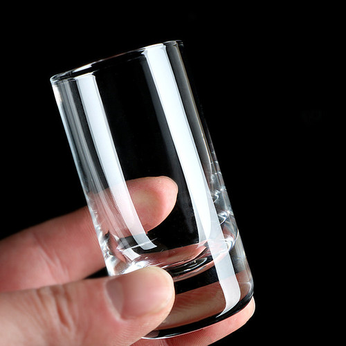 水晶玻璃白酒杯手工制作