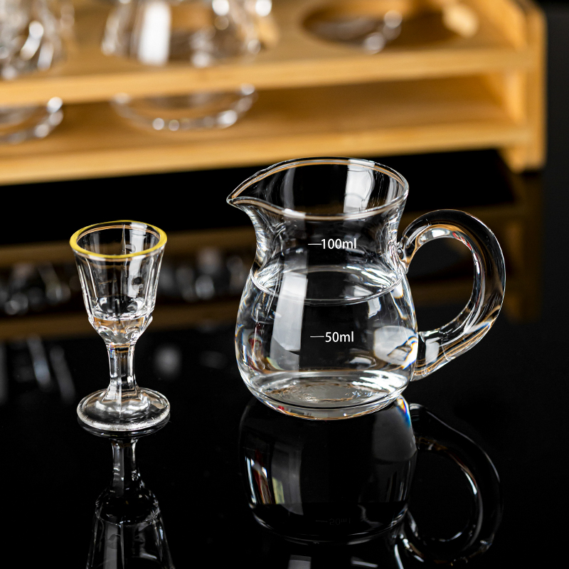 加厚玻璃白酒分酒器家用带刻度2两分酒壶饭店用烈酒酒杯杯架套装