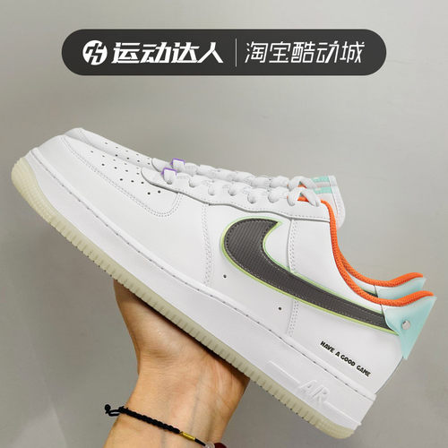 耐克男鞋黑白夜光AIRFORCE1