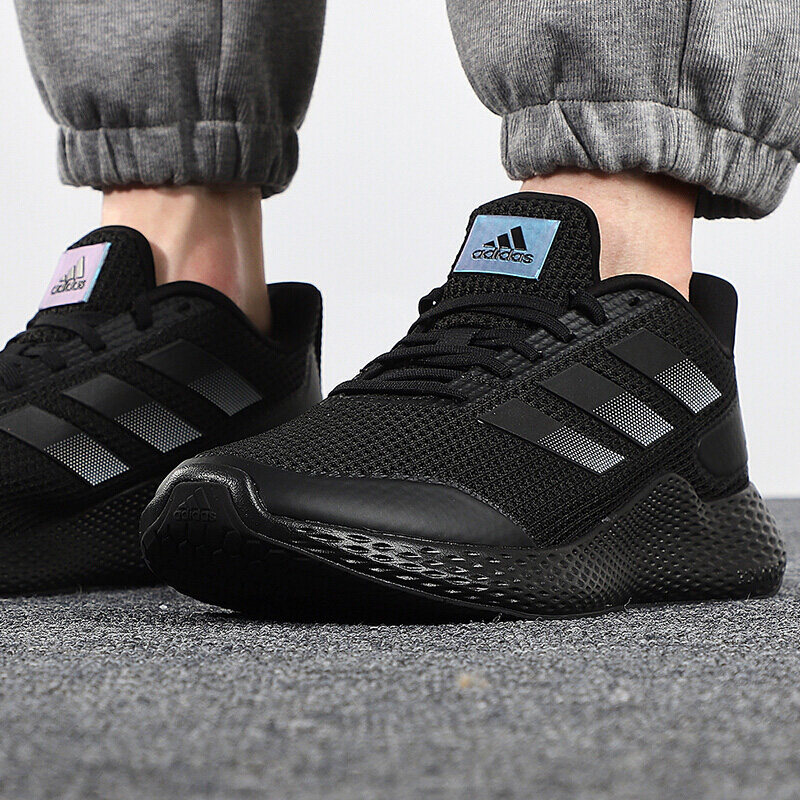 阿迪达斯Adidas跑步鞋
