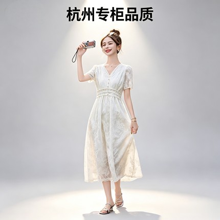 2026夏季新款女装绣花减龄透气V领收腰显瘦中长款连衣裙遮肉显白
