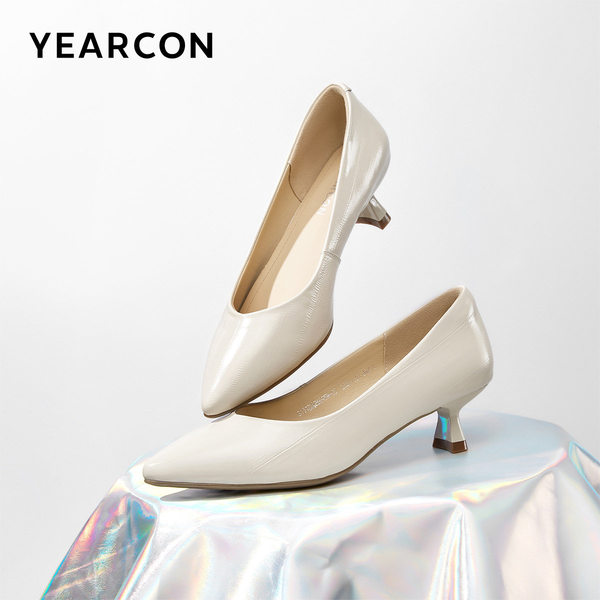 意尔康女鞋春秋季女士气质通勤职业工作鞋细跟尖头浅口单鞋真皮