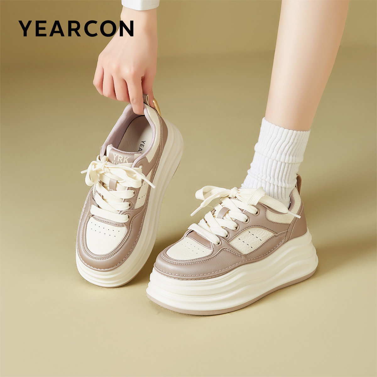 意尔康女鞋2025新款休闲女士单鞋松糕厚底板鞋时尚皮鞋英伦风