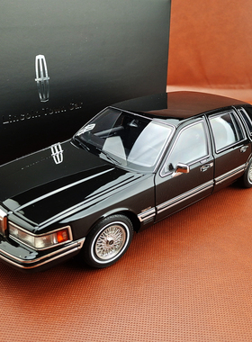 1:18 XiaoGuang Model林肯Lincoln Town Car合金全开仿真汽车模型