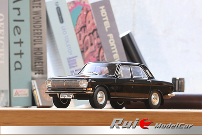 118伏尔加M24怀旧汽车模型