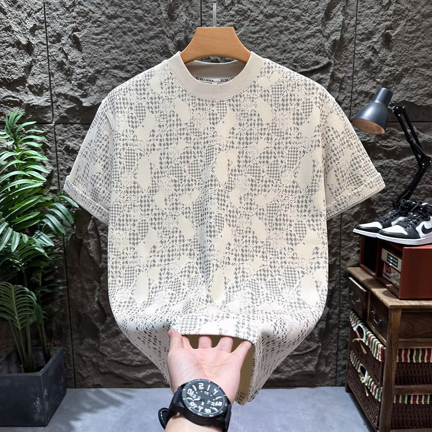 高端暗纹提花短袖T恤男士2026年新款春夏季打底衫圆领半袖衫男款