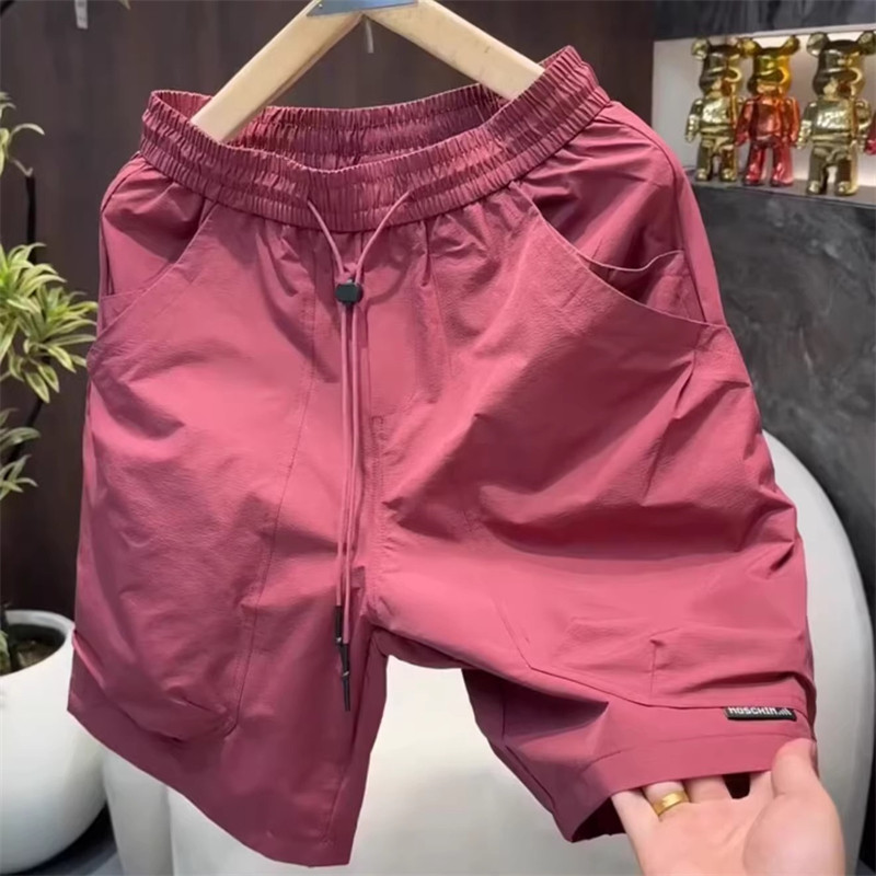 高端红色速干休闲短裤男士夏季2026新款潮流男裤五分裤子夏季男款