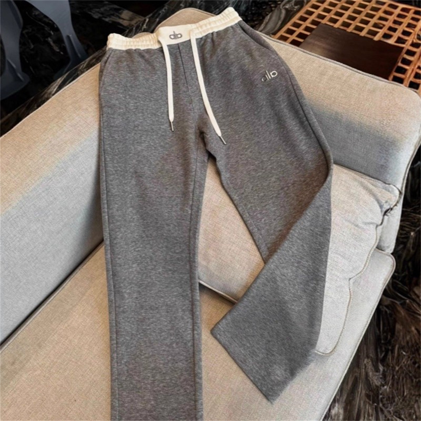 高端刺绣弯刀直筒休闲裤男士2025新款秋冬季拼色阔腿运动卫裤男款