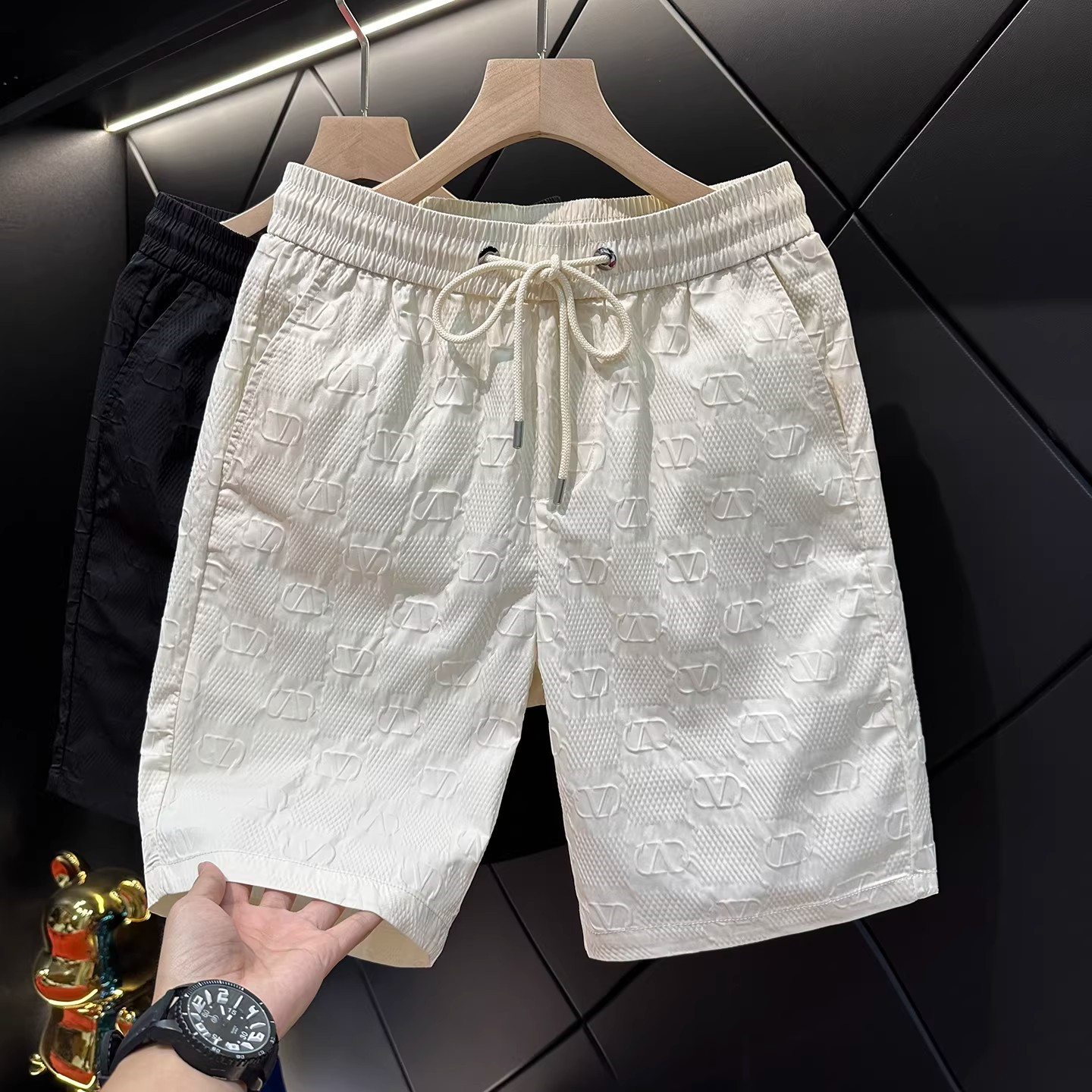 高端欧货浮雕五分短裤男士2026新款夏季露膝男裤运动休闲裤子男款