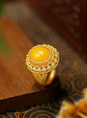 2025新潮古法镀金工艺仿琥珀蜜蜡戒指复古简约气质蛋面女士指环