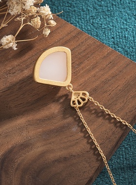 艾尔缘首饰直播供货宫廷风小裙子吊坠镶嵌合成和田玉扇子复古项链