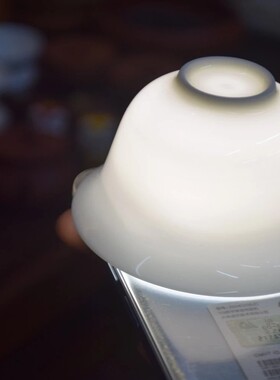 骨瓷盖碗茶杯薄如纸声清脆白如玉容易上手不烫手有茶趣显茶香