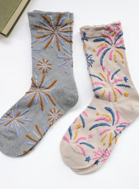 烟花袜子女浮雕图案舒适百搭中筒袜复古文艺无骨袜小众提花堆堆袜