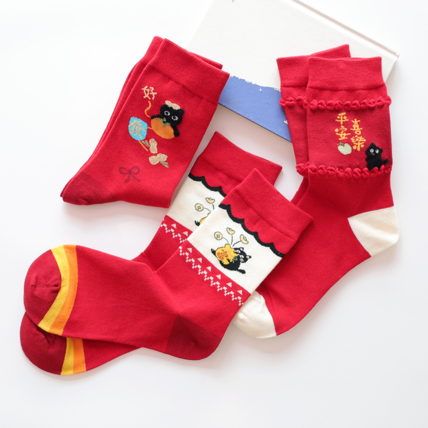 卡通可爱猫猫无骨红色好运袜子