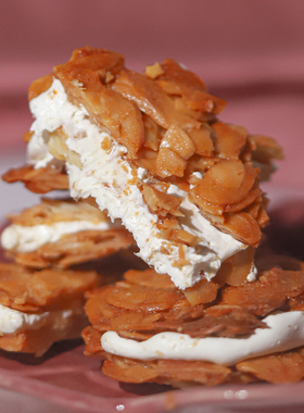 扁桃仁夹心酥牛扎饼干杏仁脆软心酥脆零食坚果独立小包装176g