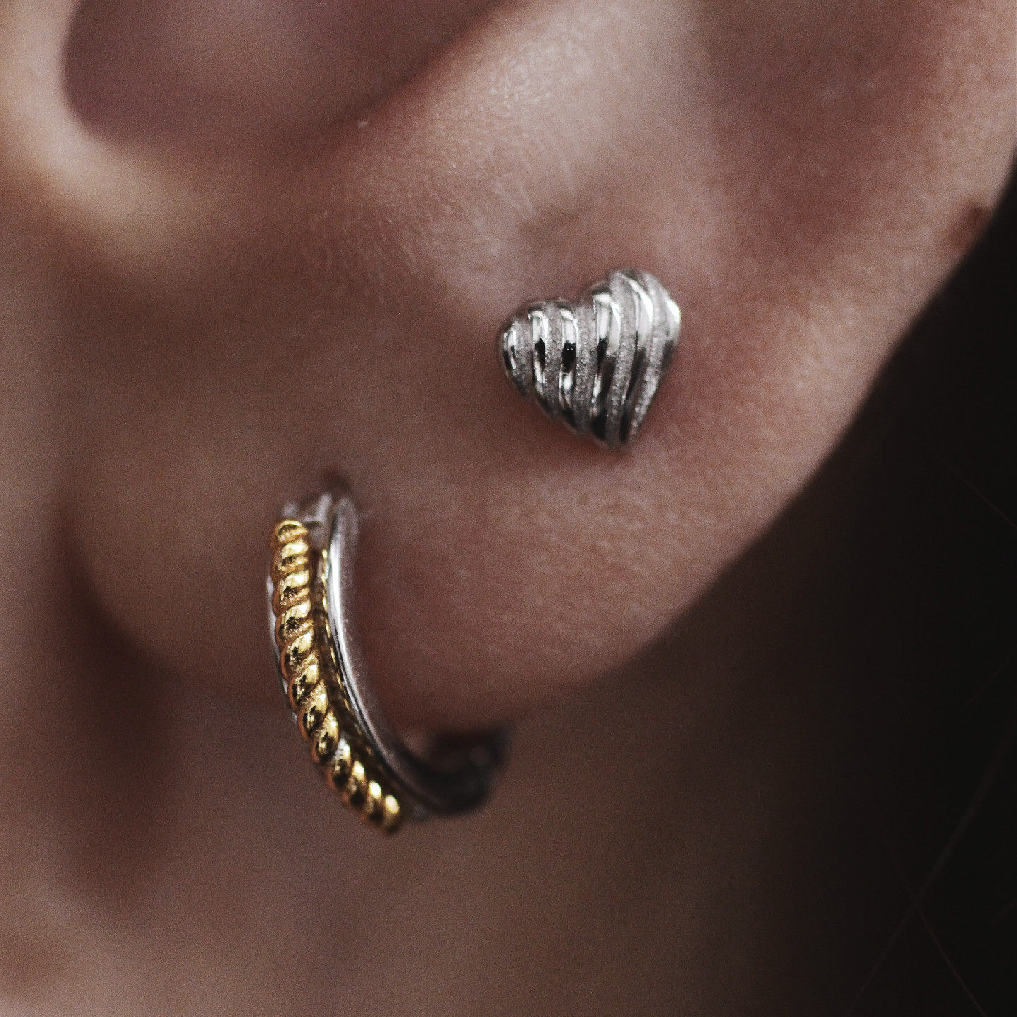 莫瑞复古螺纹撞色耳扣