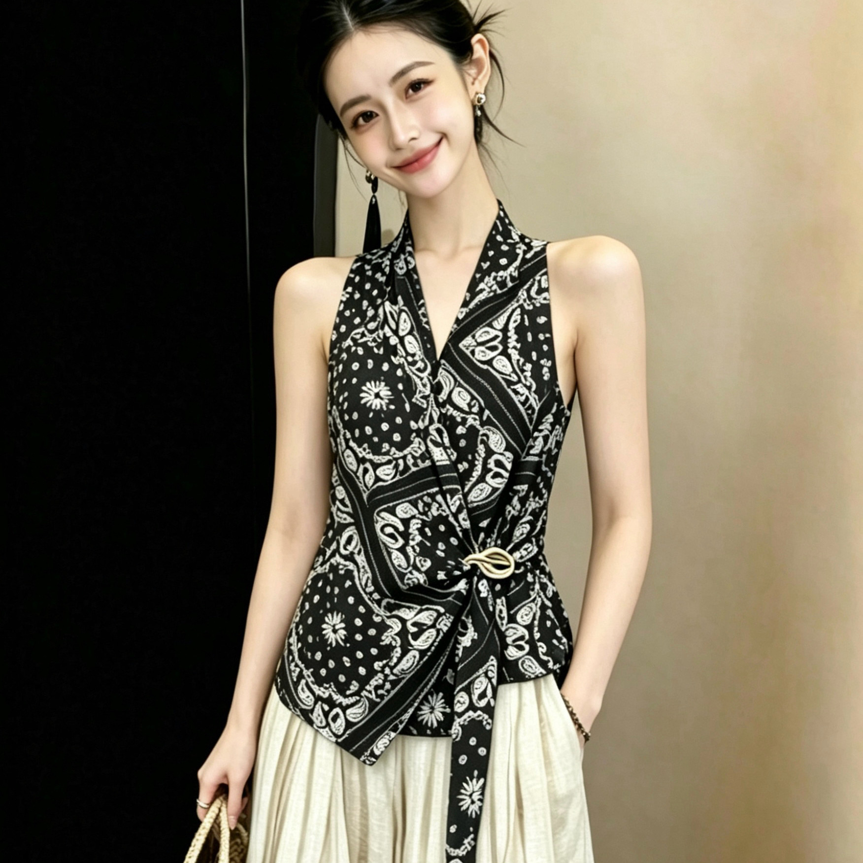 法式设计感V领轻盈雪纺背心女2026年夏季新款不规则无袖气质上衣