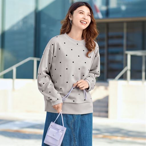 2025年春季日本代购女士可爱的圆点刺绣套头宽松卫衣有大码