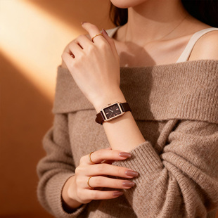 聚利时手表女款 文艺复古咖色小方表精致百搭高级感石英表简约气质