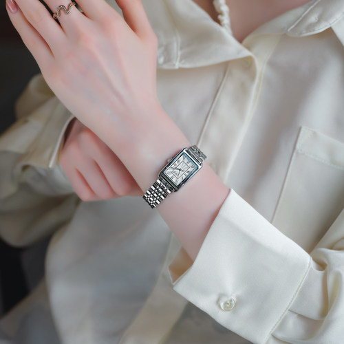 【圣诞礼物】聚利时通勤方形手表