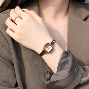 聚利时手表女高级感学生小众轻奢ins风设计小方表女士方形石英表