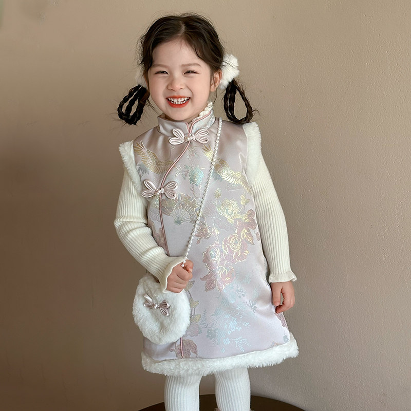 法国Uamtor女童旗袍国风夹棉套装