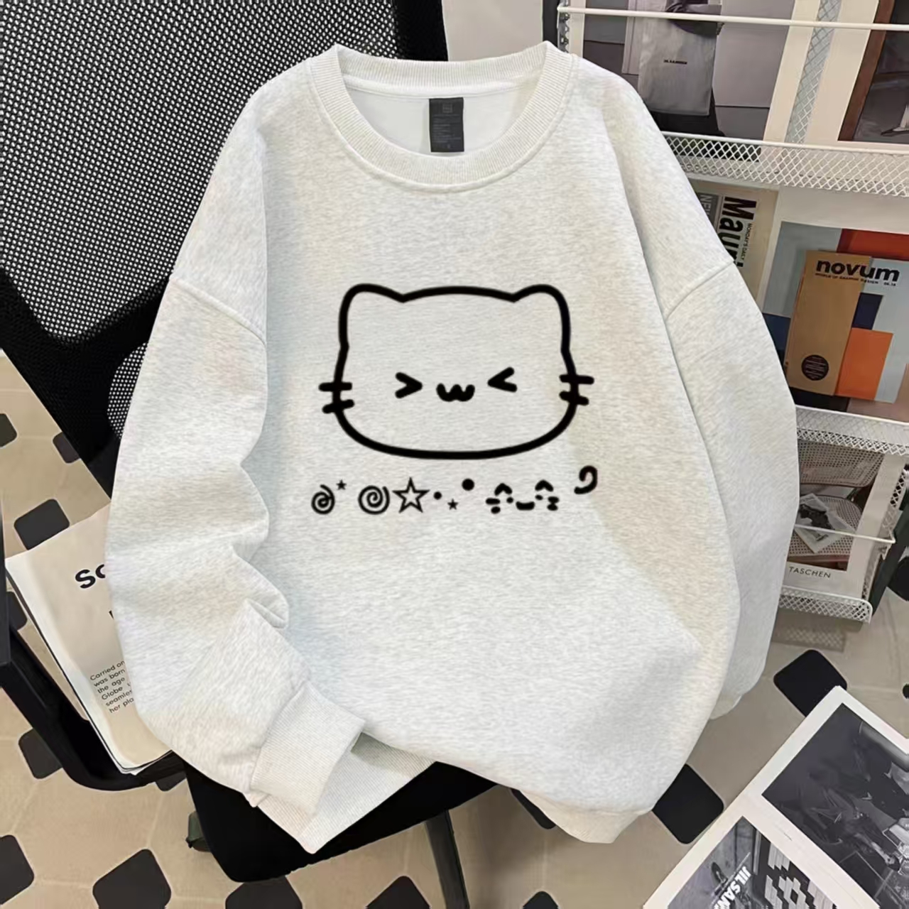 女童慵懒风猫咪圆领卫衣中大童秋冬新款儿童日系宽松长袖无帽上衣