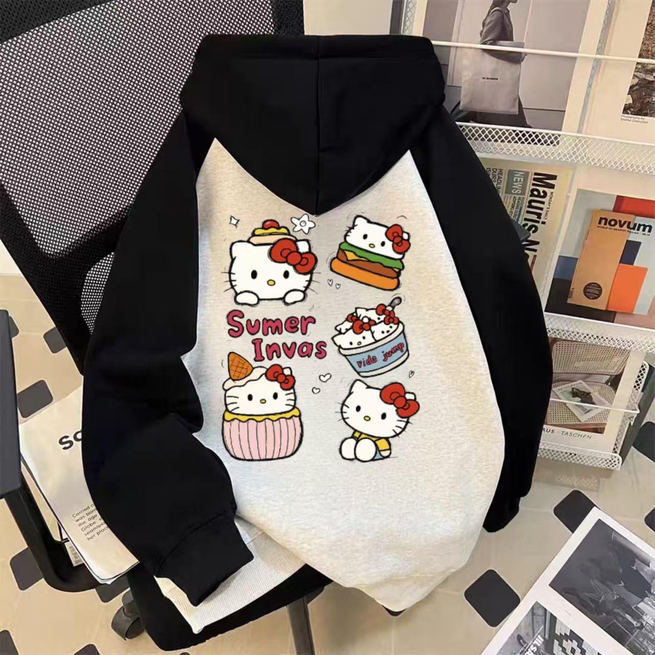 趣味拼接连帽女童Kitty猫印花秋冬新款中大童加绒加厚保暖卫衣