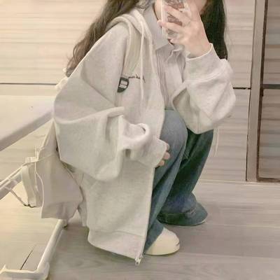 中大童浅灰色慵懒风连帽拉链帽衫
