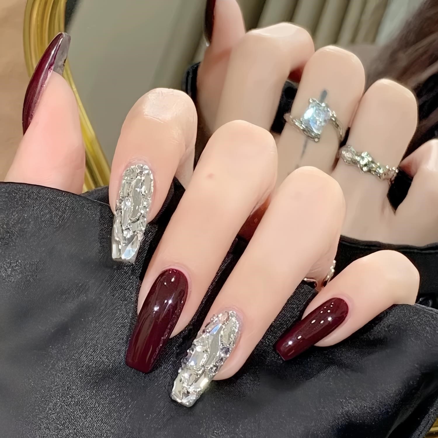 手工定制美甲成品酒红色显白爆闪钻新娘婚甲可拆卸穿戴甲中长款,彩妆/香水/美妆工具,穿戴甲/甲片,淘宝优惠券,粉丝福利购,淘宝优惠卷