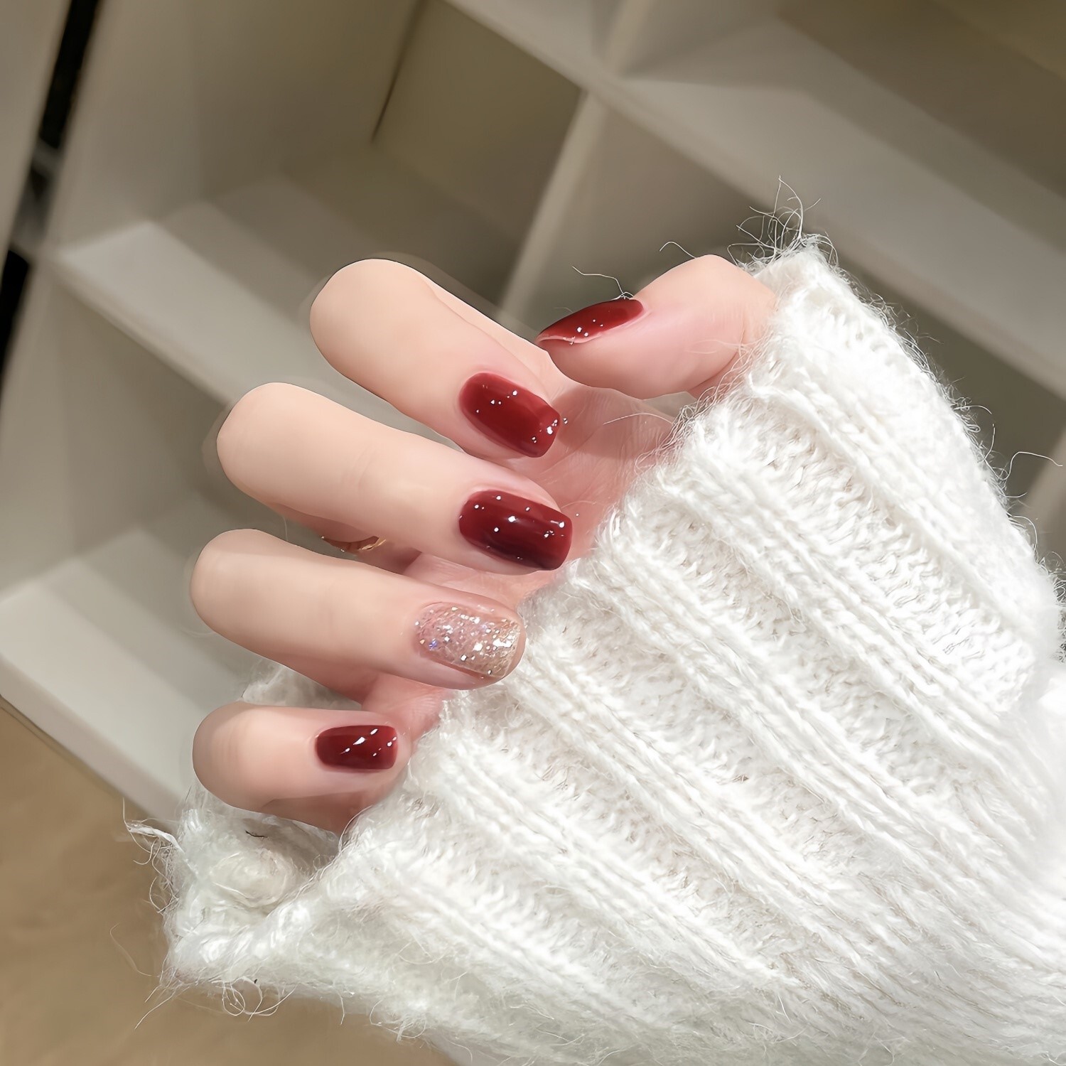 玫瑰红跳色手工穿戴美甲