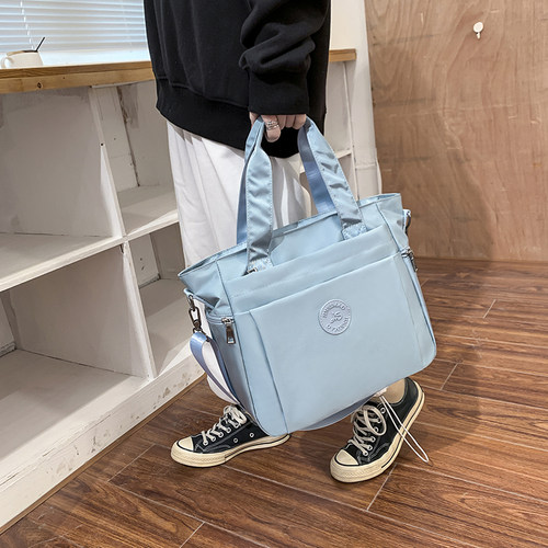 大容量尼龙布百搭风短途斜挎包