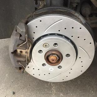 320 318 325 328 X1前后X6刹车盘 适用X5宝马3系E84F35E90 316