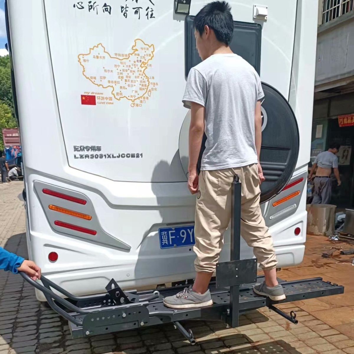 汽车三口越野摩托车杠后拖车车架房车挂架轻便便携式改装通用背架